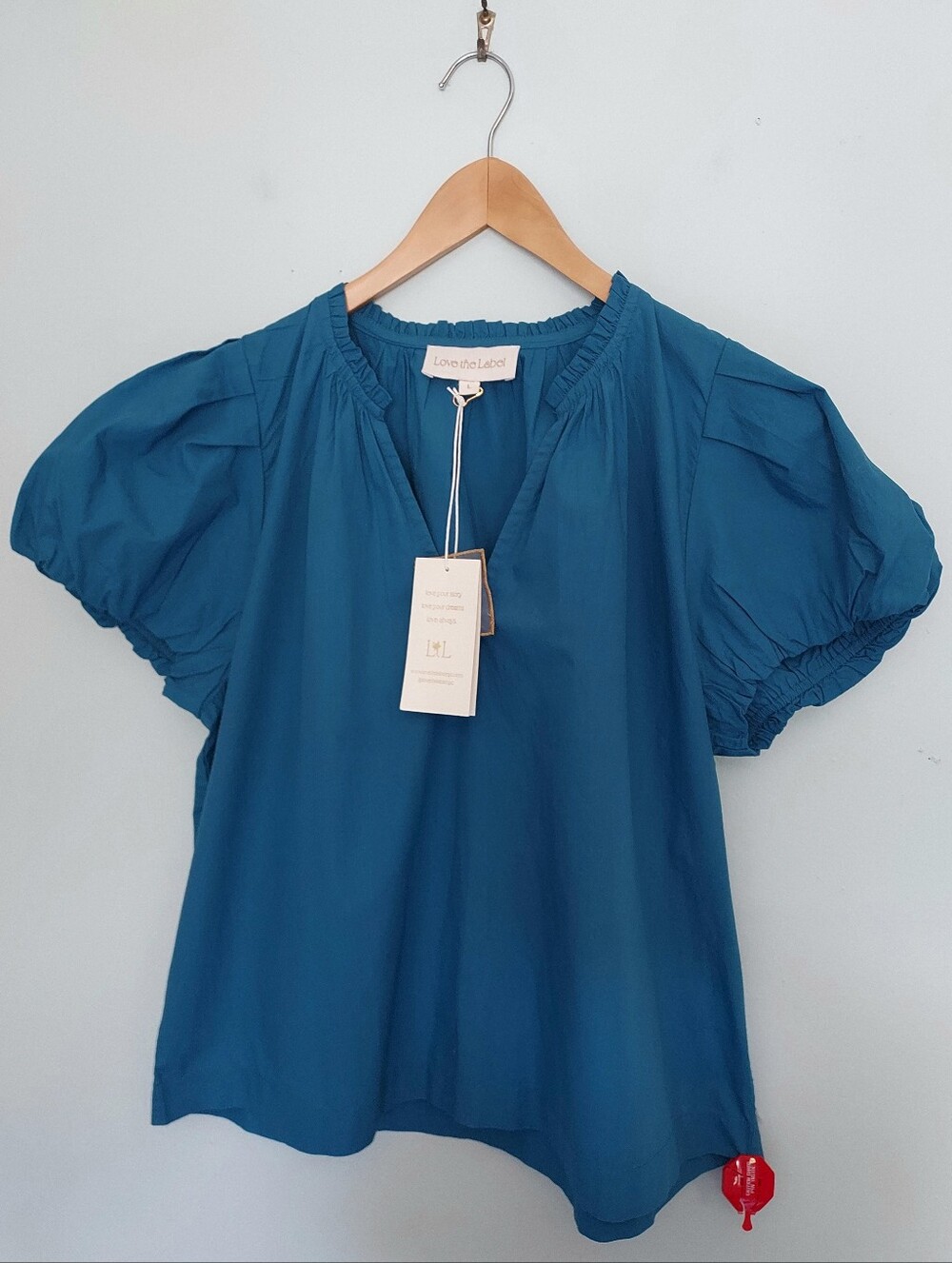 Love the Label Lia Blue Sapphire Short Puff Sleeve Blouse Size Large NEW NWT - Picture 3 of 12